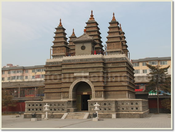 Five Pagoda Temple